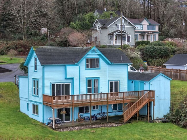 Photo - 3088 Harrison Ave Unit B / Upper