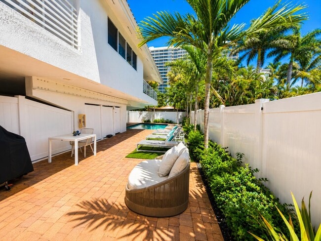902 Palm Ave Unit 3