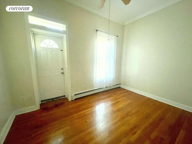 Photo - 471 W 140th St