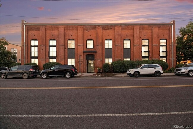 Building Photo - 3225 Blake St