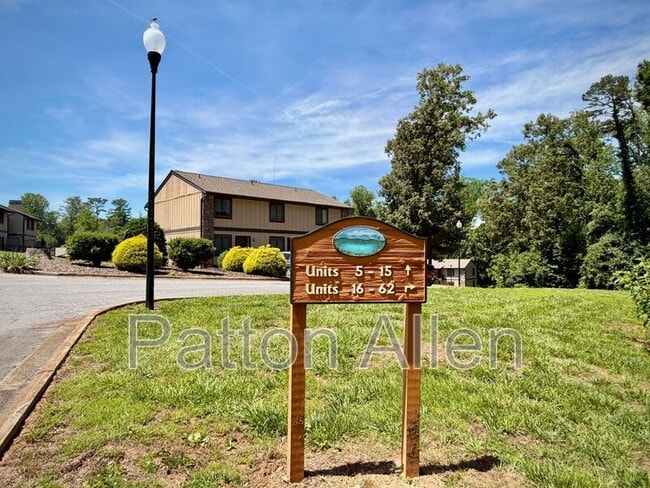 4 Dawnwood Cir