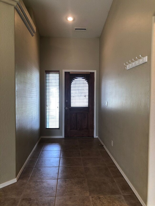 Photo - Four Bedroom Home w/3 Car Garage in Prescott