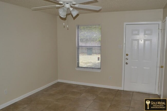 Photo - 4707 Westcliff Rd