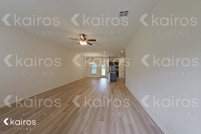 Photo - 105 Teddy Ln