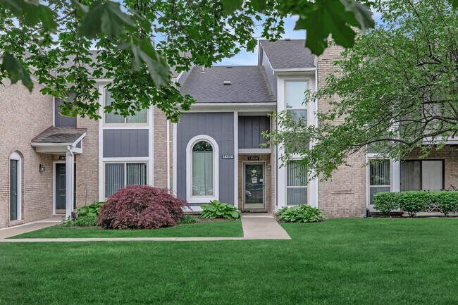 Manors at Knollwood