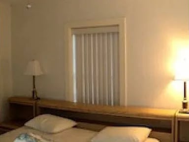 Photo - 400 Lebeau St