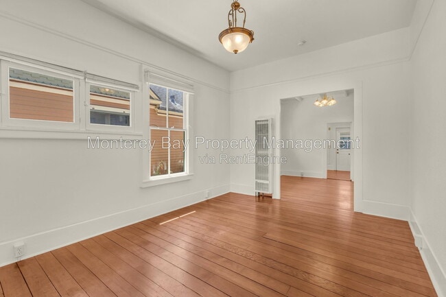 Photo - 140 18th St
