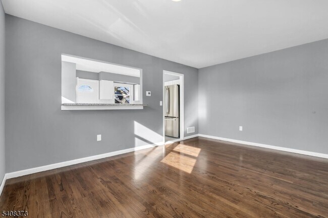 Photo - 415 Highland Pl