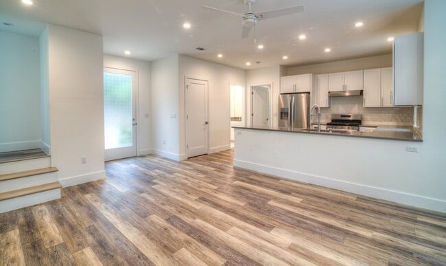 Photo - 3111 Walling Dr