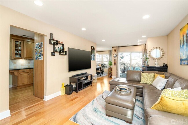 31 Chicopee Dr