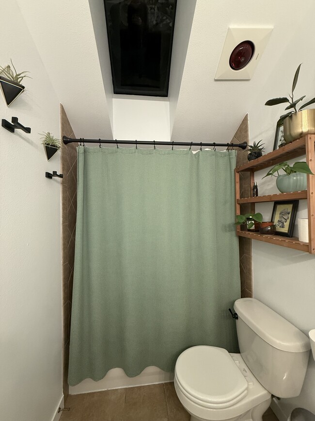 Photo - 9239 Woodlawn Ave N