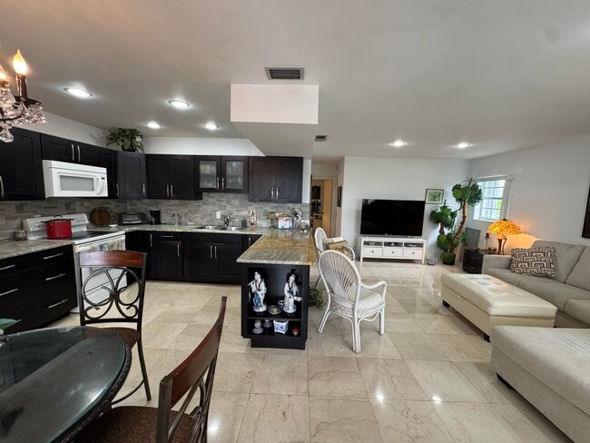 Building Photo - 5505 N Ocean Blvd Unit 5-203