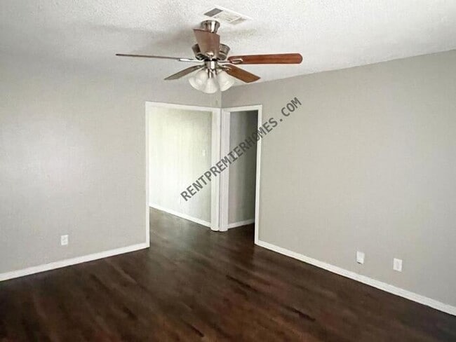 Photo - 8812 Claremont Ave