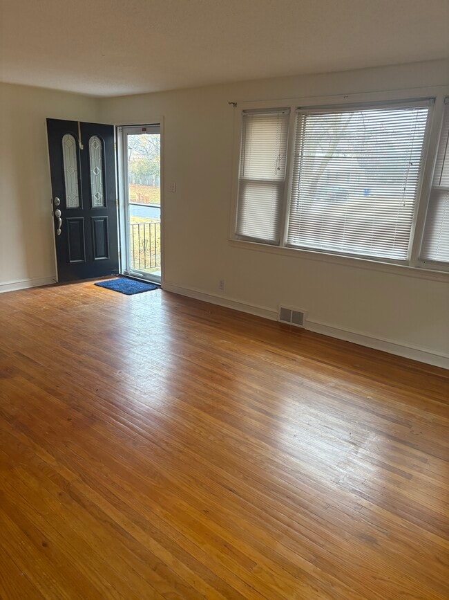 Photo - 644 Rosenthal Ave