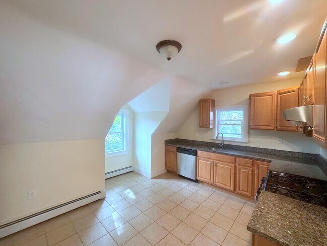 Photo - 102 Sycamore St Unit 3