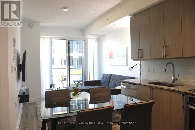 Photo - 9608 Yonge St Unit 303