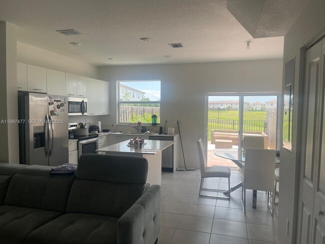 Photo - 2328 NW 125 St