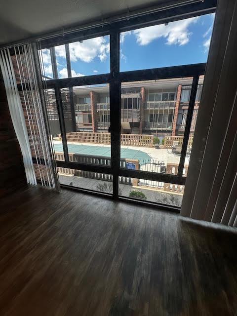 Building Photo - 1040 Cherokee Rd Unit e4