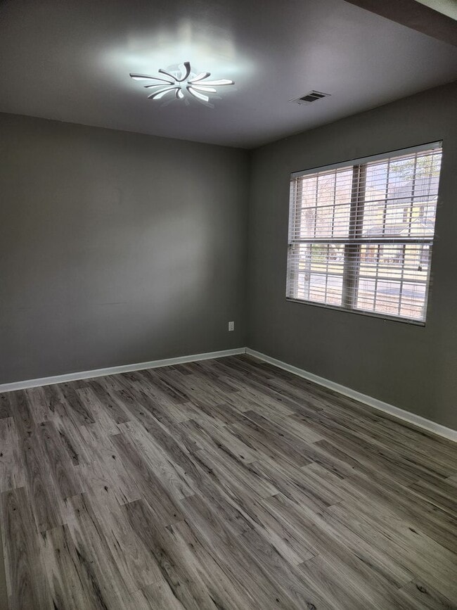 Photo - 201 Flowing Meadows Dr