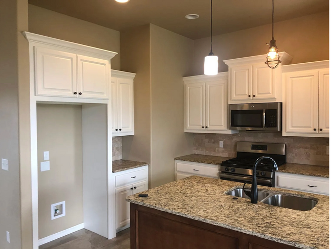 Photo - For Lease - Comfortable and Convenient Living