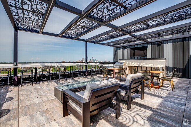 Sky Deck en la azotea | The Bohen | Apartamentos de lujo para alquilar en Minneapolis