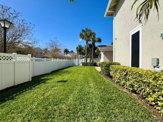 Photo - 2758 Avalon Way
