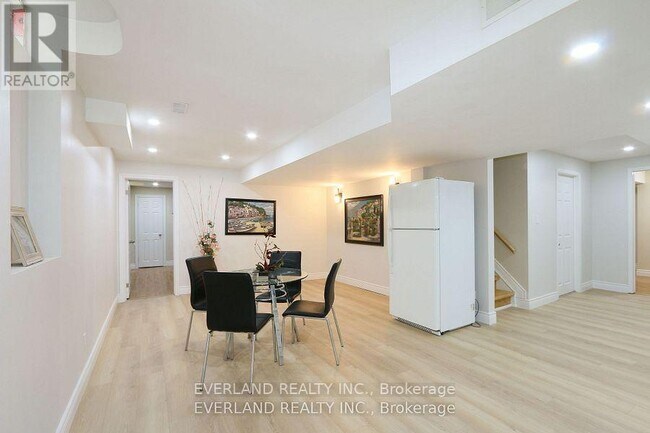 Photo - 38 Kimberly Ct