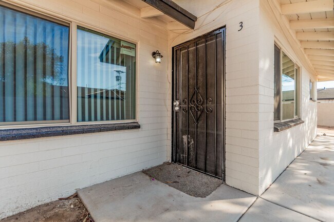 Photo - 3223 E Harvard St Unidad 3