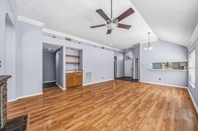 Photo - 15974 Oak Mountain Dr