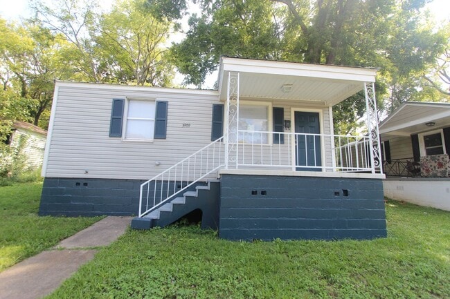 Building Photo - New on the Market and Newly Renovated! Rental