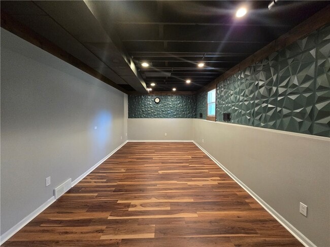 Building Photo - 9 Hepatica Ln