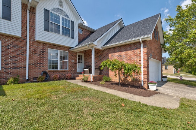 Photo - 203 Inverness Ln