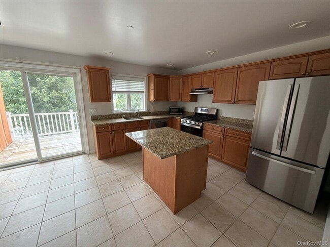Photo - 71 Crotona Ave