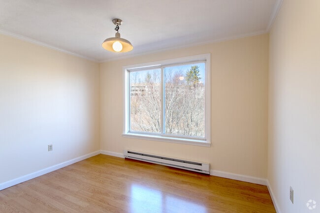 2Br, 1BA, - 850SF