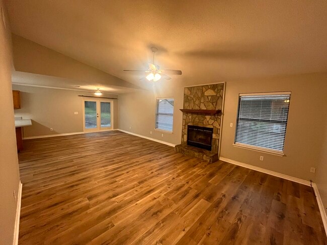 Photo - 310 Fairwood Dr