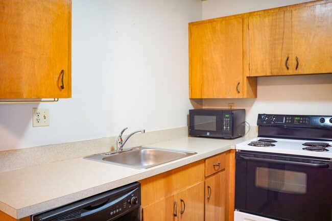 Photo - Close in NE-2 Bedroom, 1.5 Bath Ready Soon! Unit 2130-07