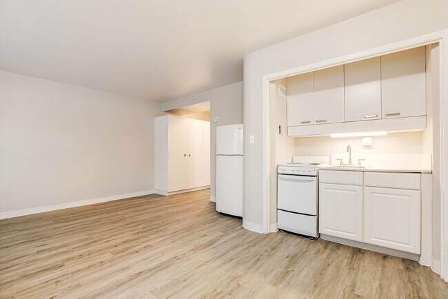 Photo - The Lee Apartments