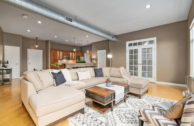 Photo - 34 W Poplar Ave Unit 402