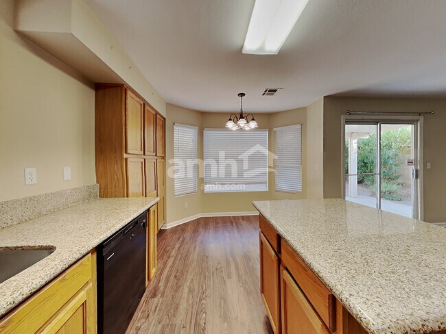 Photo - 909 Hornbeak Ct
