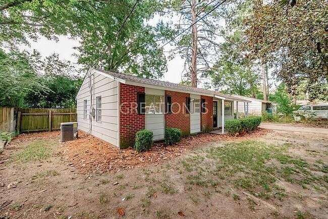 Photo - 4218 Barr St