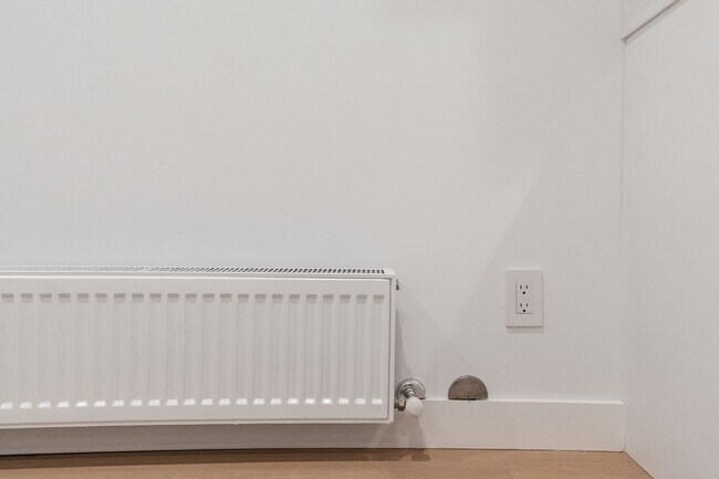 Photo - 160 Huron St Unit 108