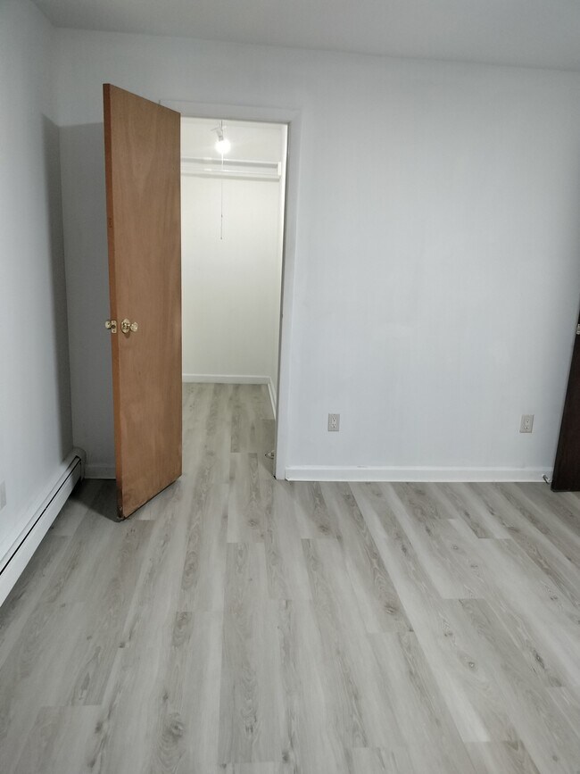 Photo - 107 Martha Ave Unidad B