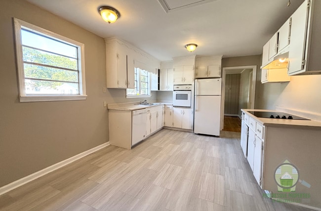 Photo - 106 Hammond Ave