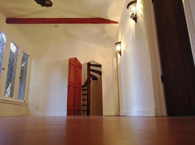 Photo - 1328 N Formosa Ave Unidad 2bdrm