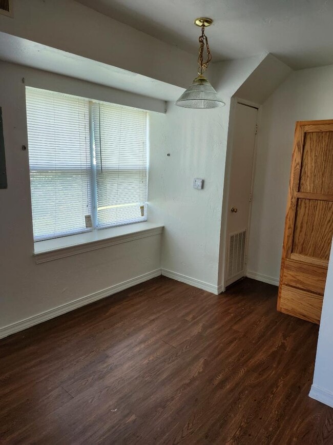 Photo - 320 N Washington Ave