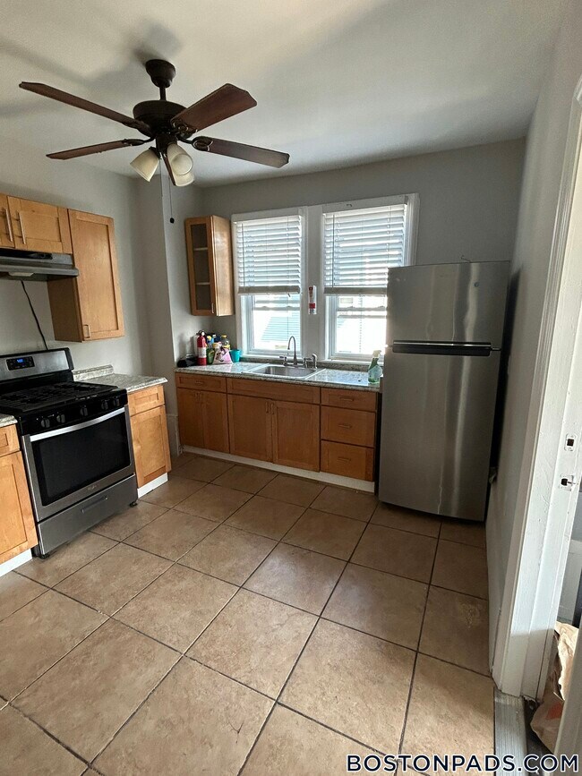 Photo - 196 Sherman St Unit 3