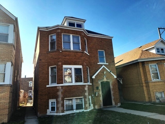 Building Photo - 7050 S Maplewood Ave Rental