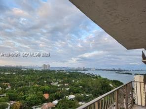 Photo - 780 NE 69th St Unidad 1810