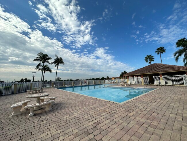 Photo - 5581 NW 184th Ter