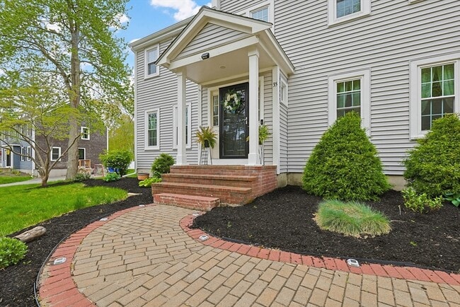 Photo - 35 Millbrook Dr